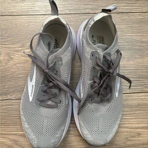 Brooks Light Gray Athletic Shoes